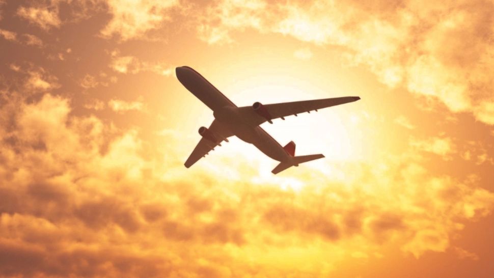 Sute de zboruri ar putea fi anulate. Europa riscă o penurie ”sistemică” de combustibil pentru avioane în următoarele săptămâni