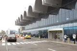 Femeie prinsă pe Aeroportul Otopeni cu 15 documente false. Alți patru pasageri au încercat să ajungă în Irlanda cu pașapoarte contrafăcute
